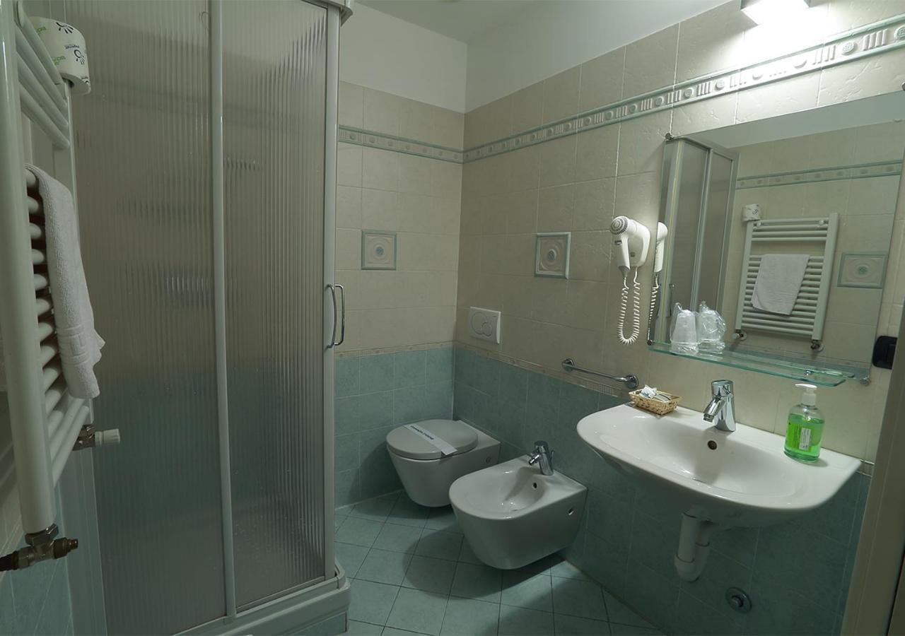 Caprice Hotel Avigliana Bagian luar foto