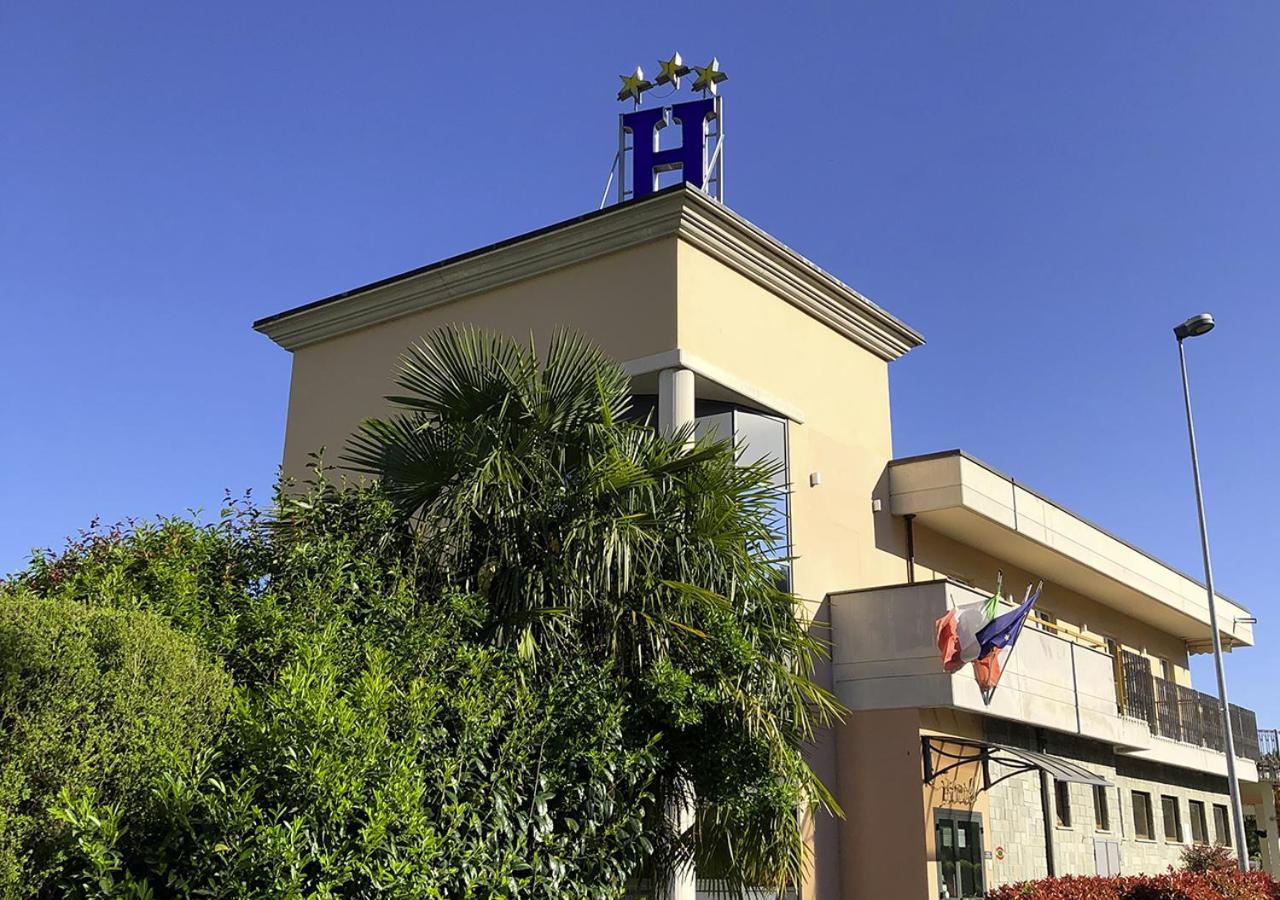 Caprice Hotel Avigliana Bagian luar foto