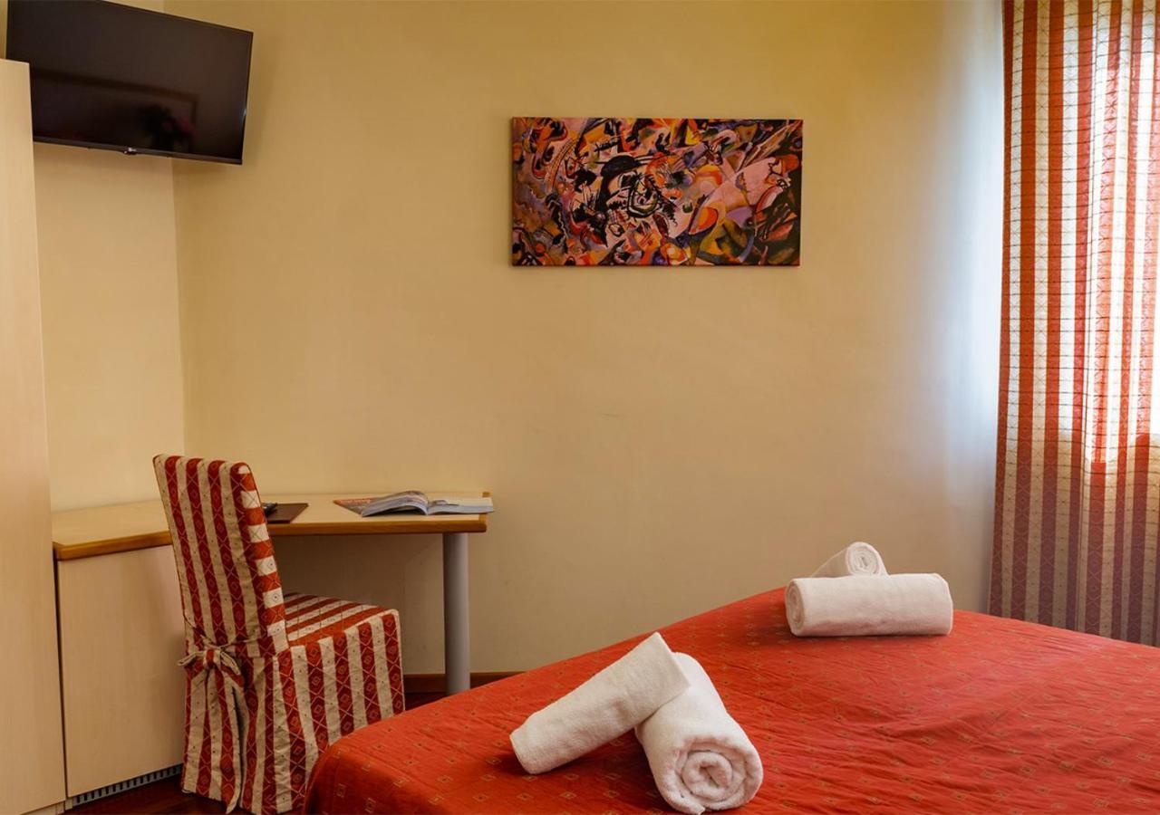 Caprice Hotel Avigliana Bagian luar foto