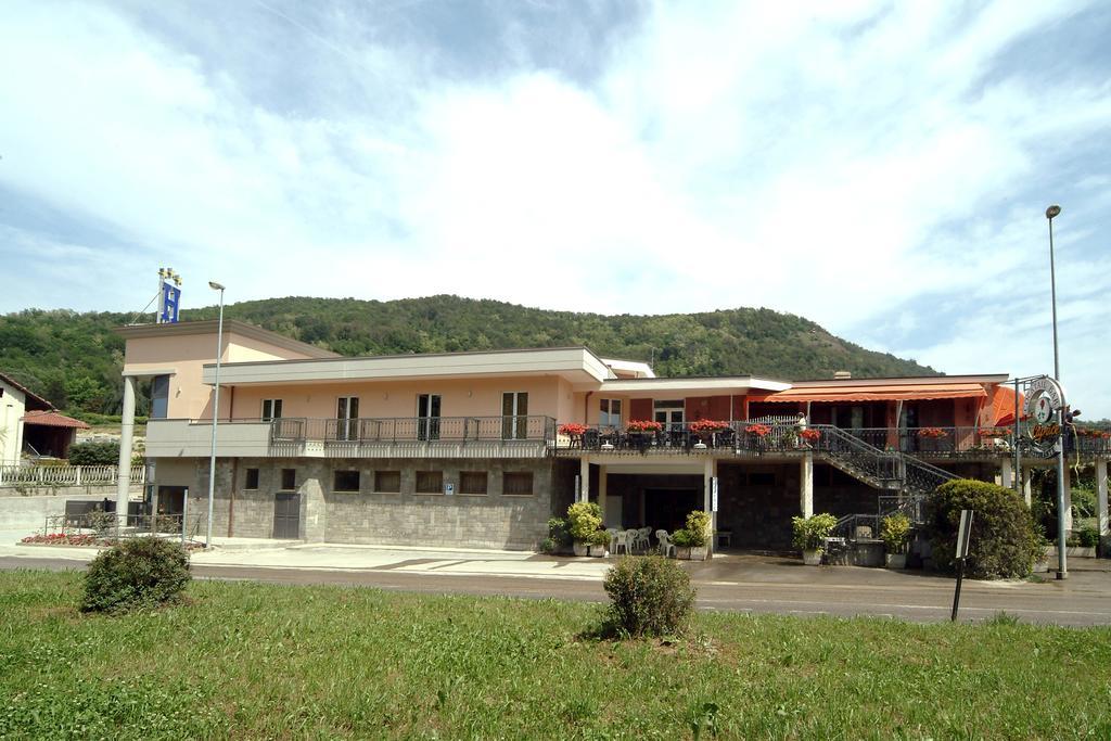 Caprice Hotel Avigliana Bagian luar foto